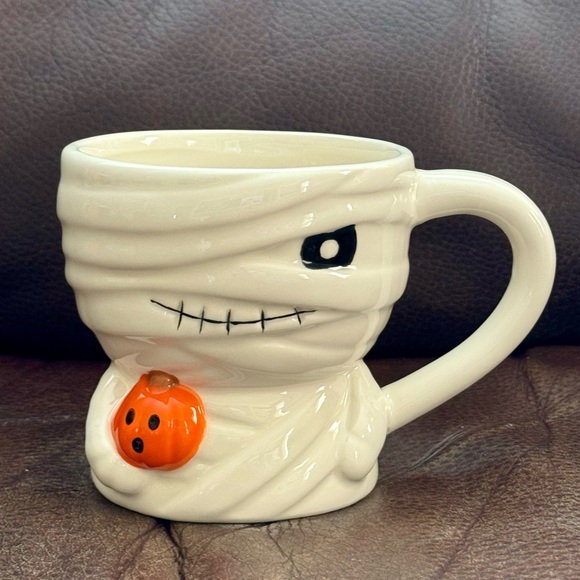 Mummy with Pumpkin Figural Halloween Mug - Jack O’ Lantern Lane - Picture 2 of 11